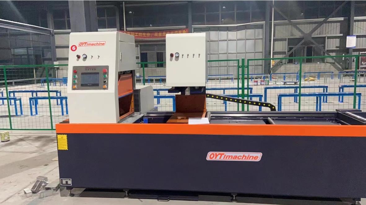 Servo Driven CNC Automatic Saw